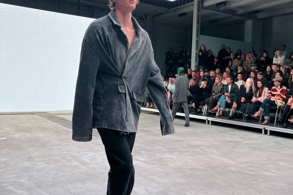 USHATÁVA провела показ в память о Дачи Зухбая